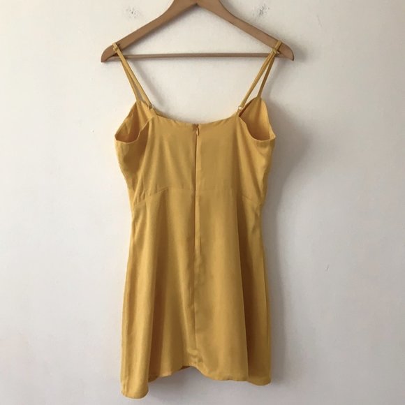 NWT Superdown Rikkie Tie Front Dress in Yellow - Picture 5 of 9